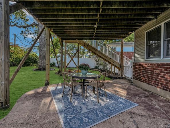 14 Genesee Drive, Commack NY 11725