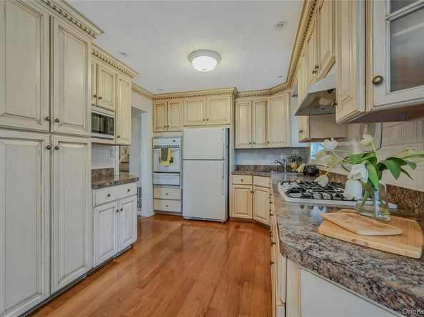 14 Genesee Drive, Commack NY 11725
