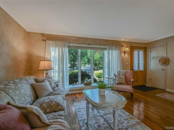 14 Genesee Drive, Commack NY 11725