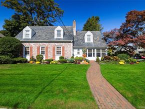 265 Raymond, Rockville Centre NY 11570