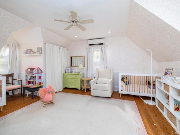 265 Raymond, Rockville Centre NY 11570
