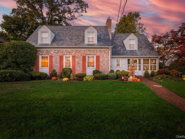 265 Raymond, Rockville Centre NY 11570