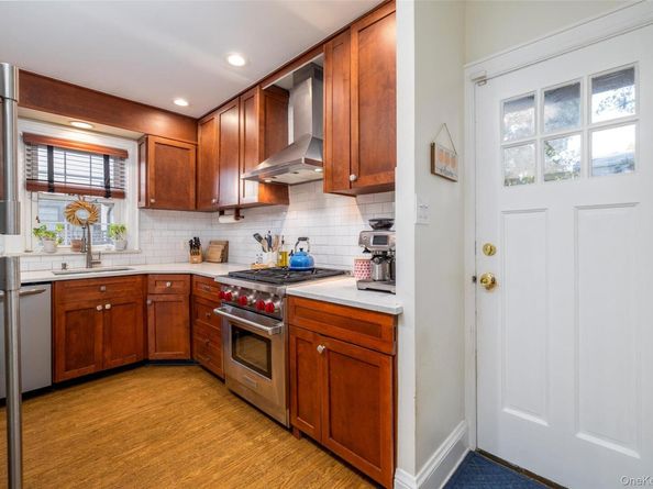 265 Raymond, Rockville Centre NY 11570