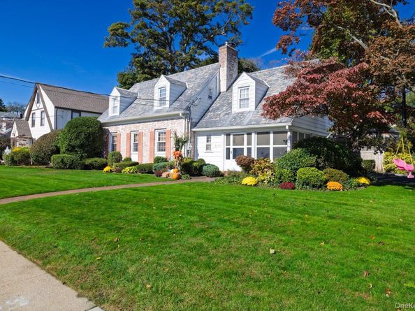 265 Raymond, Rockville Centre NY 11570
