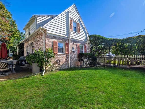 265 Raymond, Rockville Centre NY 11570