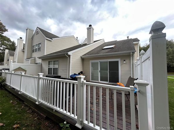 77 Mystic Circle, Bay Shore NY 11706