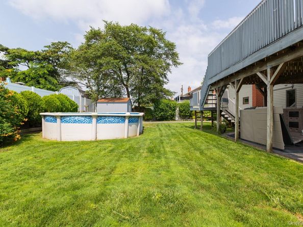 557 N Kings Avenue, Lindenhurst NY 11757