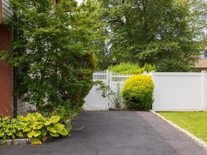 557 N Kings Avenue, Lindenhurst NY 11757