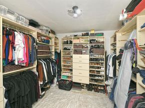 10 Burnham Lane, Dix Hills NY 11746