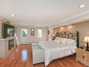 10 Burnham Lane, Dix Hills NY 11746