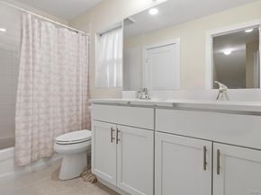 27 Pinewood Dr, Shirley NY 11967