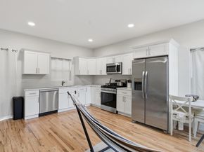 27 Pinewood Dr, Shirley NY 11967