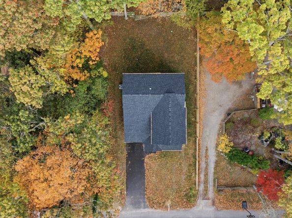 27 Pinewood Dr, Shirley NY 11967