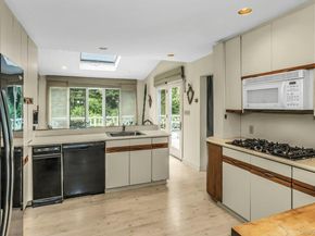 17 Church Street, Locust Valley NY 11560