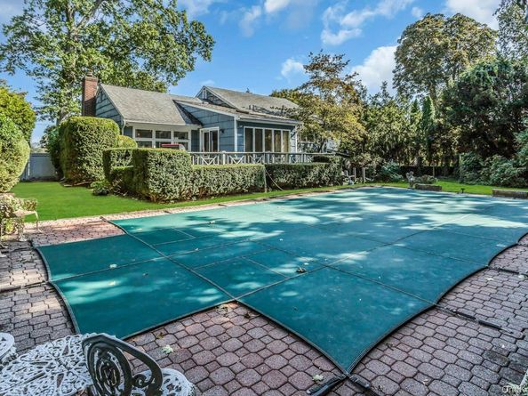 17 Church Street, Locust Valley NY 11560