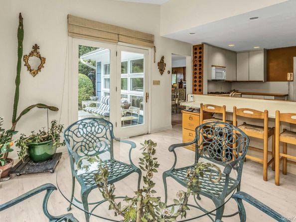 17 Church Street, Locust Valley NY 11560
