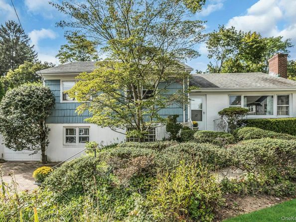 17 Church Street, Locust Valley NY 11560