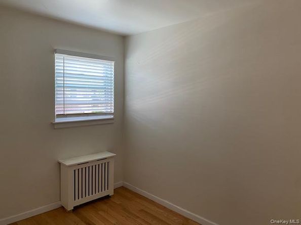 73-18 260th Street B1, Glen Oaks NY 11004