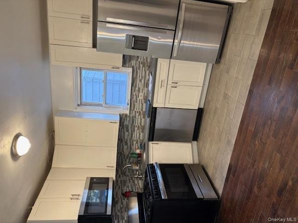 21511 111th Road, Queens Village NY 11429