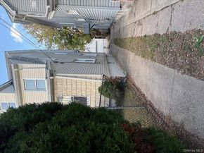 21511 111th Road, Queens Village NY 11429