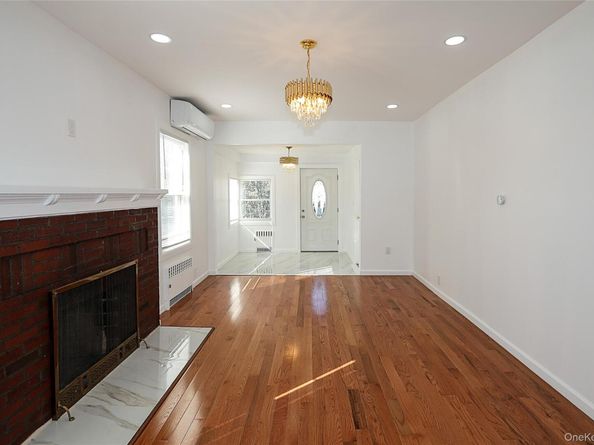 115 N Corona Avenue, Valley Stream NY 11580