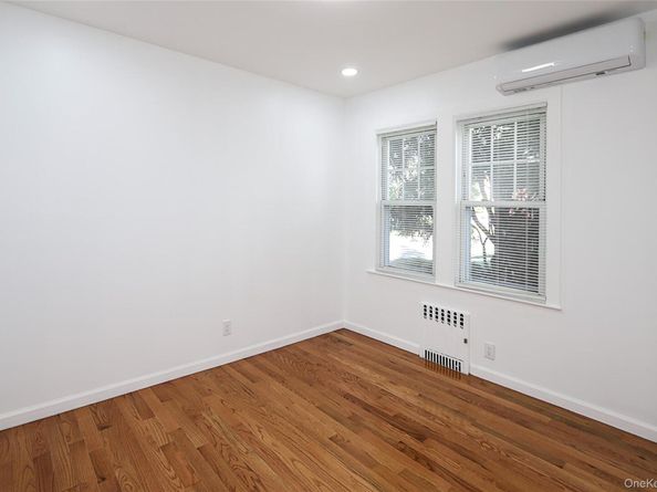 115 N Corona Avenue, Valley Stream NY 11580