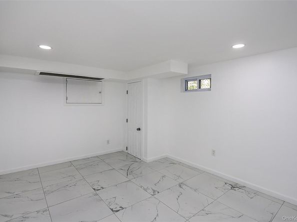 115 N Corona Avenue, Valley Stream NY 11580