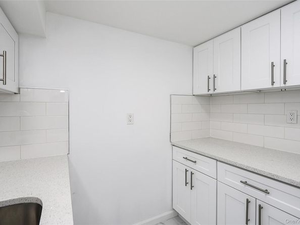 115 N Corona Avenue, Valley Stream NY 11580