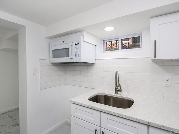 115 N Corona Avenue, Valley Stream NY 11580