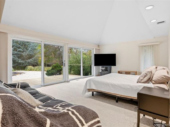 18 Golf Club Road, Saint James NY 11780