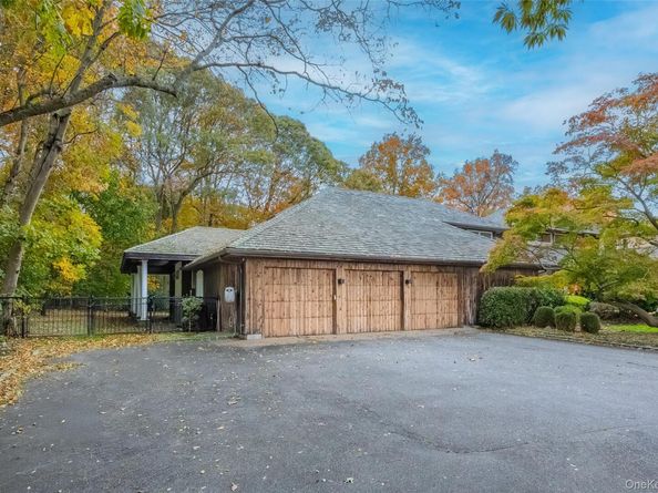 18 Golf Club Road, Saint James NY 11780