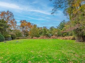 18 Golf Club Road, Saint James NY 11780