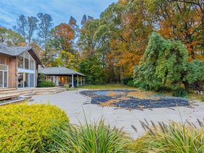 18 Golf Club Road, Saint James NY 11780