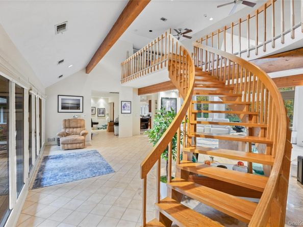 18 Golf Club Road, Saint James NY 11780