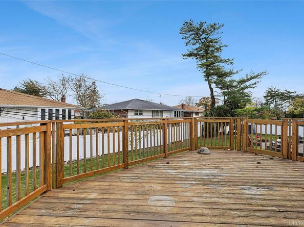 740 Eagle Drive, Valley Stream NY 11581