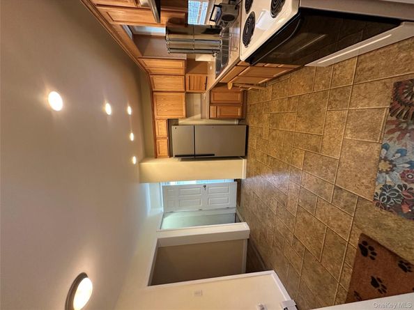 161 Washington Drive, Mastic Beach NY 11951