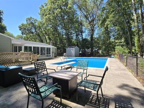3 Ross Court, Manorville NY 11949