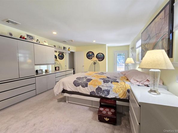 3 Ross Court, Manorville NY 11949