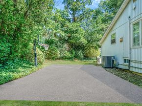 26 Long Ridge Road, Plainview NY 11803