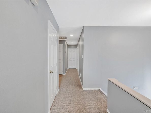 26 Long Ridge Road, Plainview NY 11803
