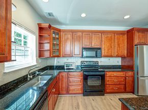 513 Narragansett Villas Drive 513, Lindenhurst NY 11757