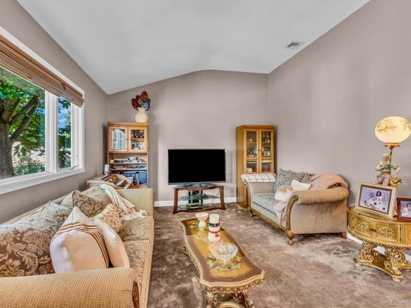 6 Saddler Court, South Huntington NY 11746