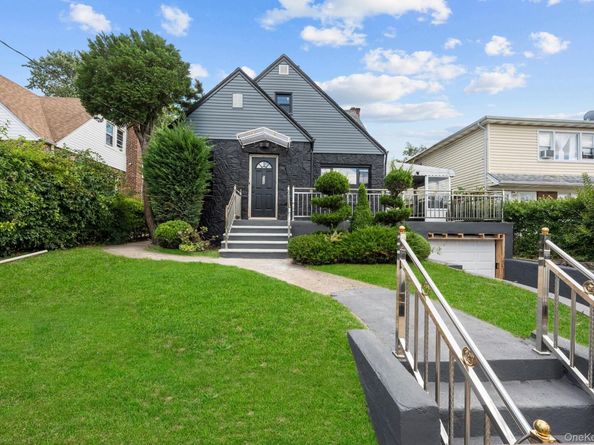526 Grassmere Terrace, Far Rockaway NY 11691