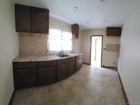 26 Parkside Road, West Hempstead NY 11552