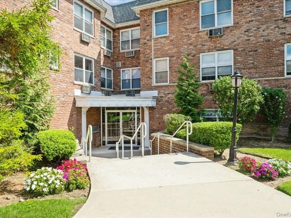 2 Fowler Avenue 206, Lynbrook NY 11563
