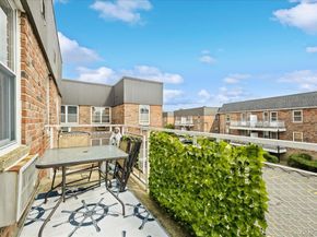 2 Fowler Avenue 206, Lynbrook NY 11563