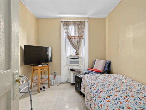 515 E 26th Street, Brooklyn NY 11210