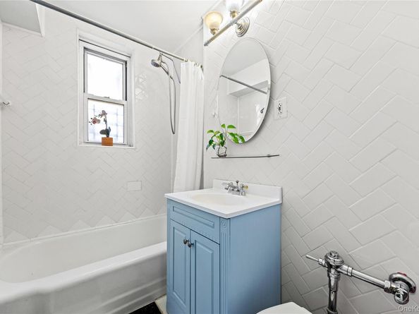 150-15 79th Avenue 6K, Kew Garden Hills NY 11367
