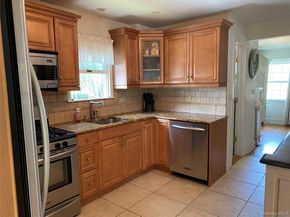 3937 John Lane, Seaford NY 11783