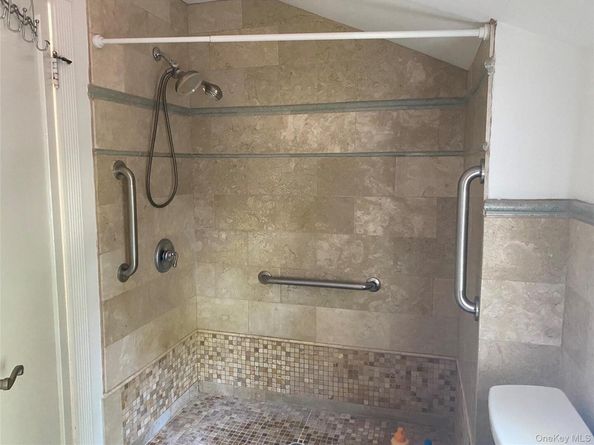 3937 John Lane, Seaford NY 11783